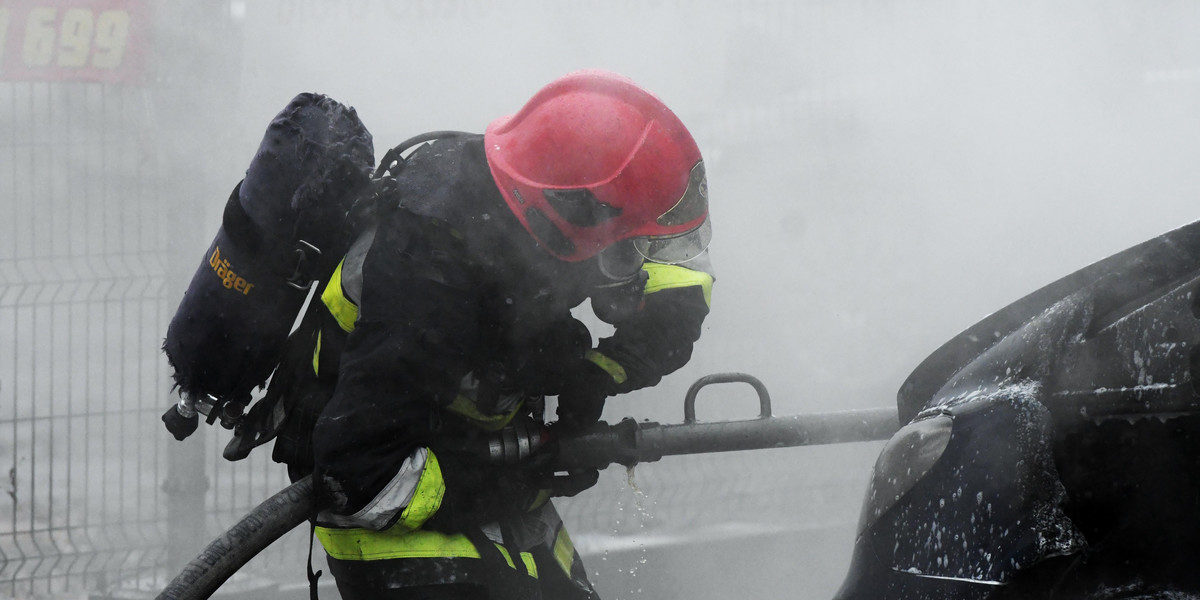 Kalisz: skatowali strażaka po pracy
