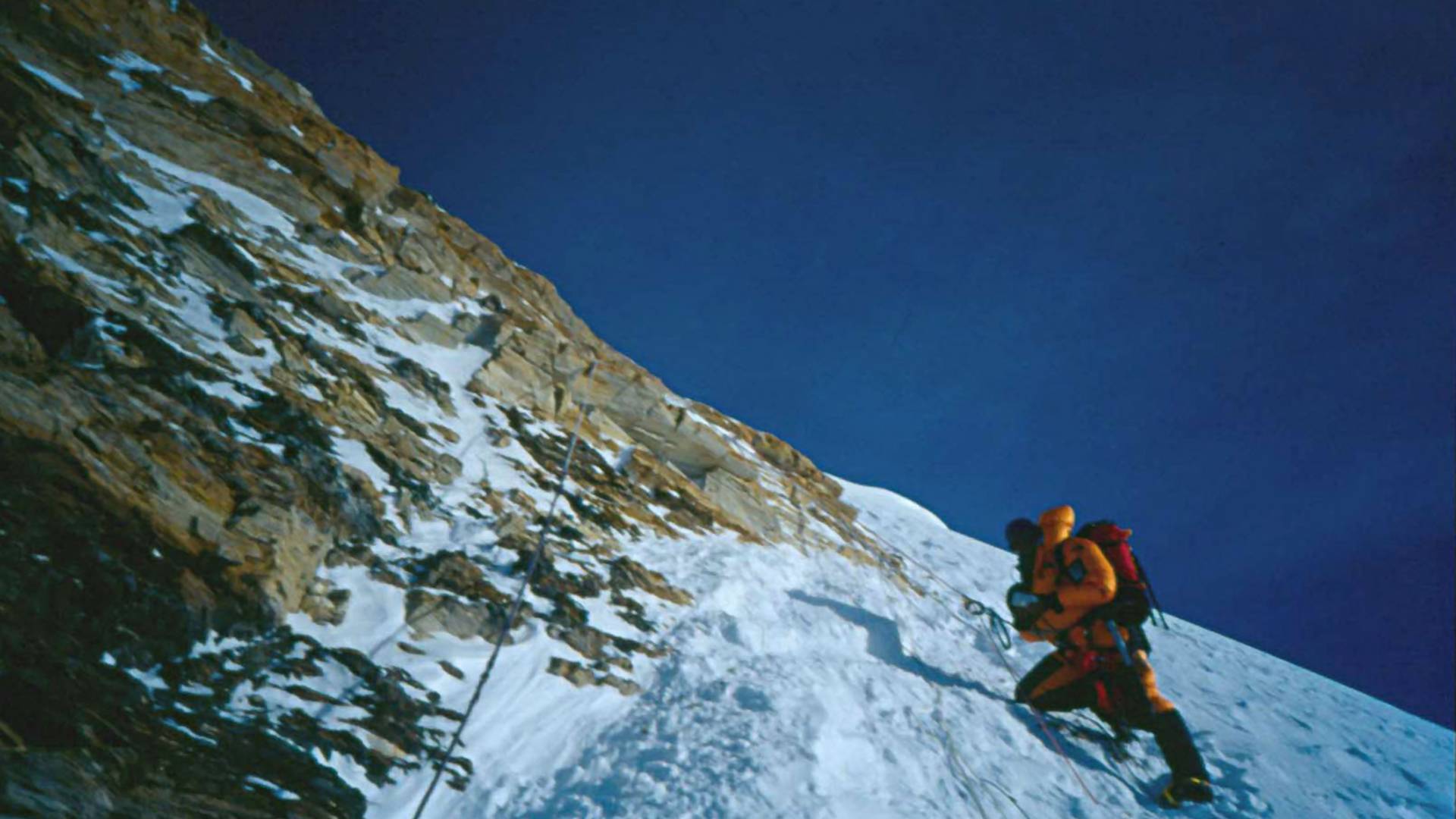 Popeo sam se na Mont Everest i pomislio: hvala Bogu, nema više - alpinista o tome kako je bio prvi Srbin koji je osvojio najvišu planinu na svetu