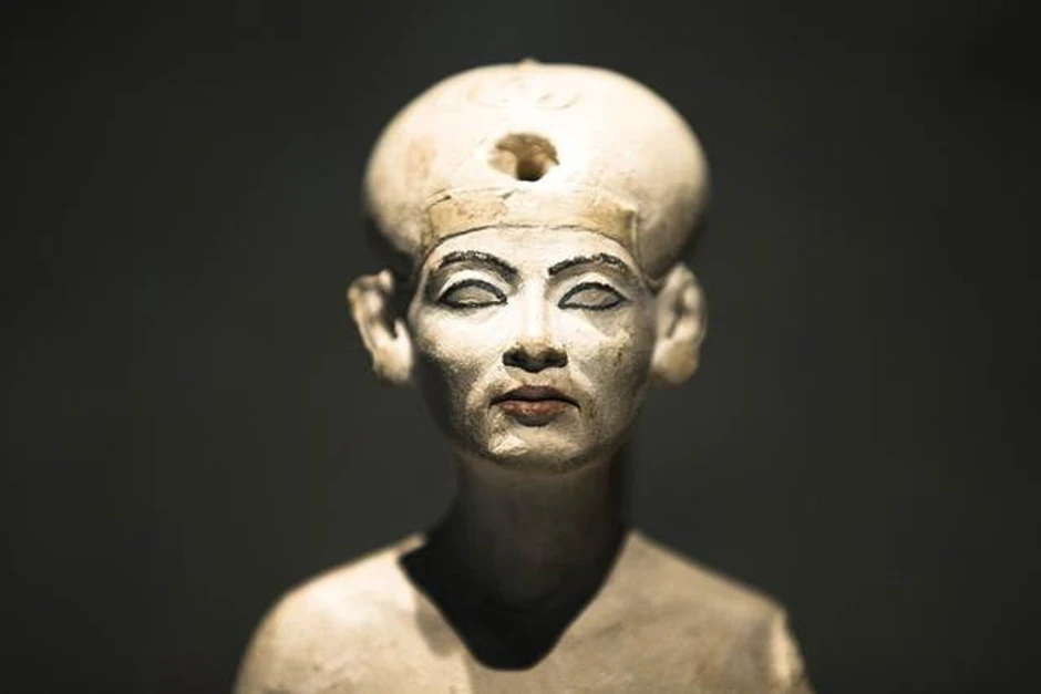 Statua iz Amarne u Muzeju Neues