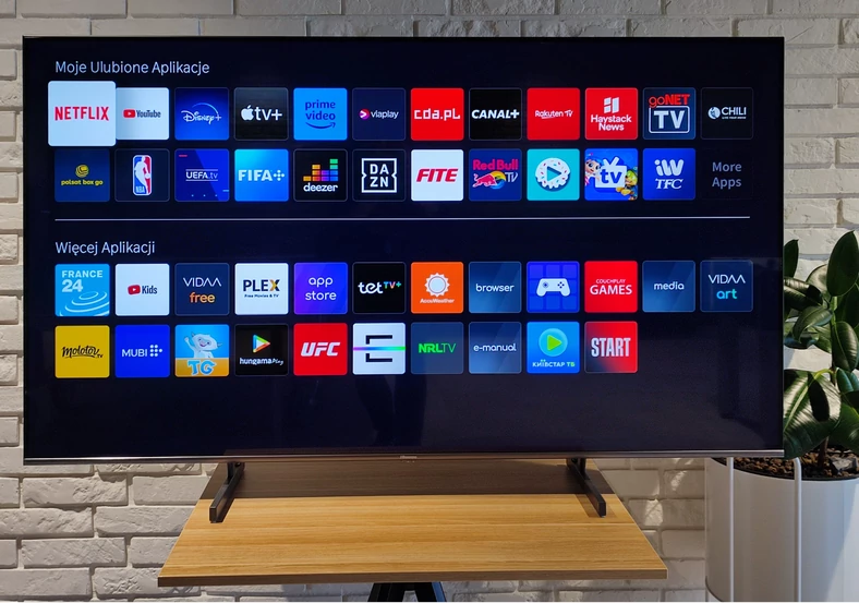Wybierając mały telewizor, warto wybrać taki, który obsługuje system Smart TV