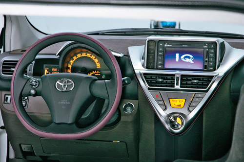 Toyota IQ sprytniejsza od Smarta?
