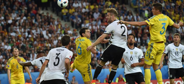Euro 2016: Niemcy liderem "polskiej" grupy, Neuer zatrzymał groźną Ukrainę