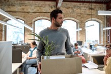 W tych zawodach będą zwalniać. Miliony ludzi trafią na bruk. Na polskim rynku pracy zaczyna się prawdziwe trzęsienie ziemi