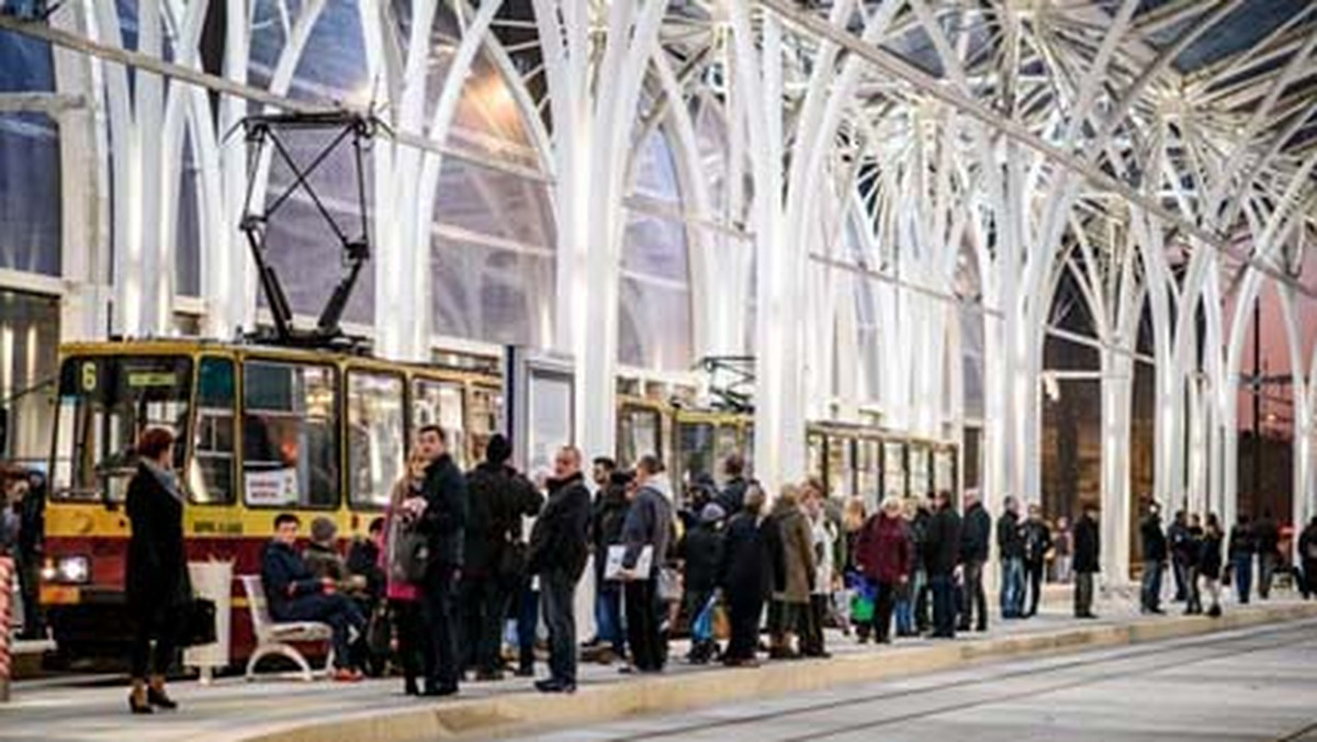 Od miesięcy trwają negocjacje związkowców z zarządem MPK, dotyczące podwyżek, których domagają się pracownicy spółki. Jak dotąd, rozmowy nie przyniosły rezultatów, więc na piątek związki zawodowe zapowiedziały strajk ostrzegawczy.