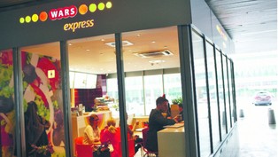 Wars wprowadza nowe menu, ale odchudza załogę