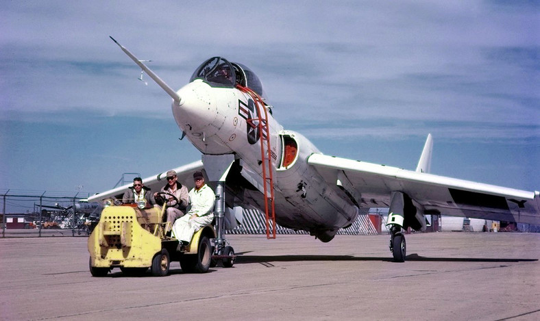 Vought F7U Cutlass