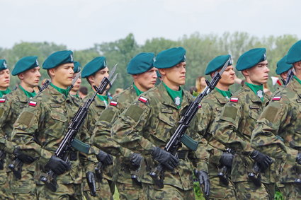 Rosną globalne wydatki na wojsko. Polska wśród państw, które wydają najwięcej na obronność