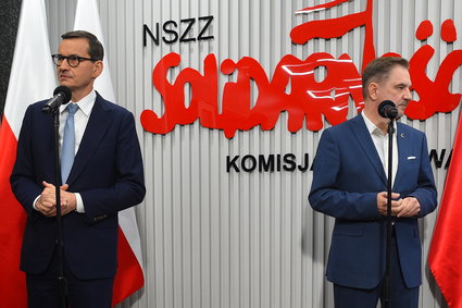 Podwyżki i emerytury stażowe. Powstanie zespół Solidarności i rządu