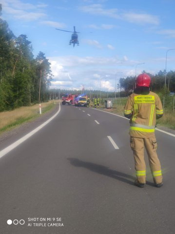 Gmina Olsztynek. 30-latek spowodował wypadek na drodze serwisowej S7 [ZDJĘCIA]