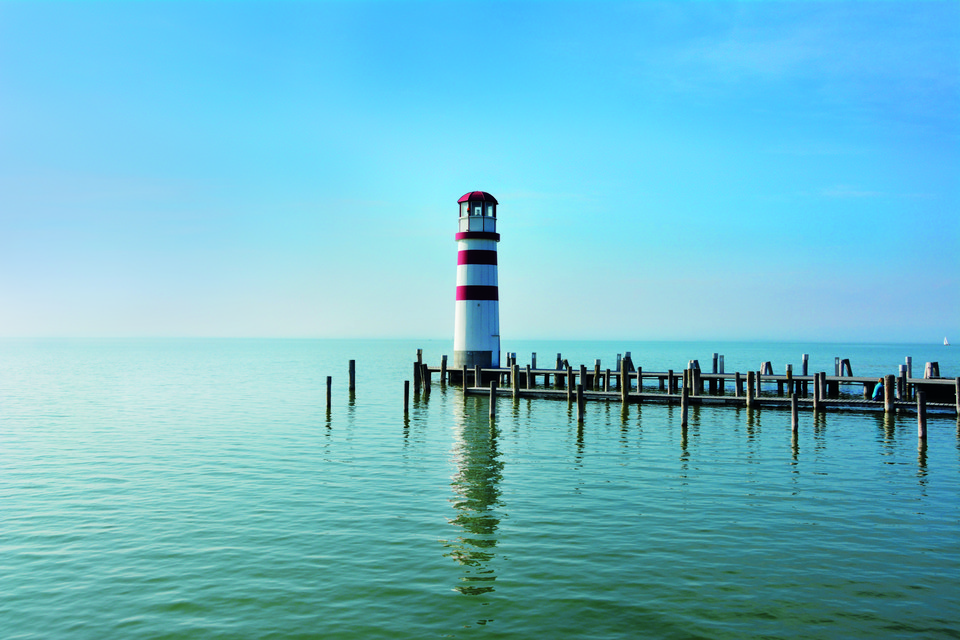 Latarnia Podersdorf nad Jeziorem Nezyderskim