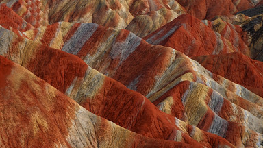 Chiny - Danxia - kolorowe skały