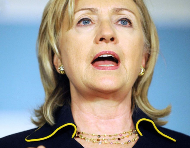 Clinton wzywa Egipt do reform i broni wolności Twittera