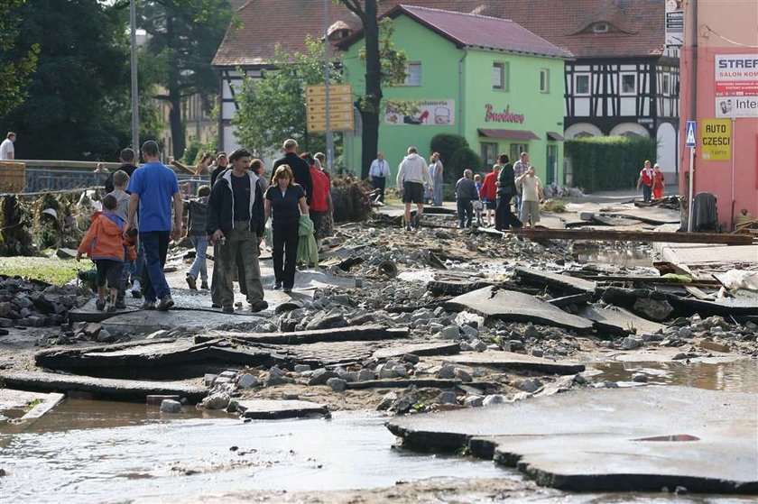 Szef MSWiA: Burmistrz Bogatyni nie umiał załatwic nawet chleba