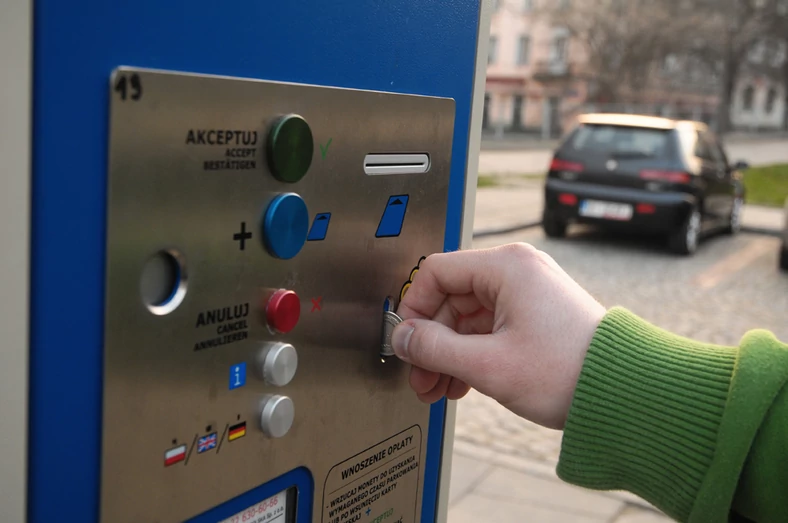 Kto zapłaci za szkodę na parkingu