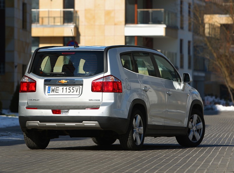 Chevrolet Orlando przy tablicy. Test nowego wśród vanów