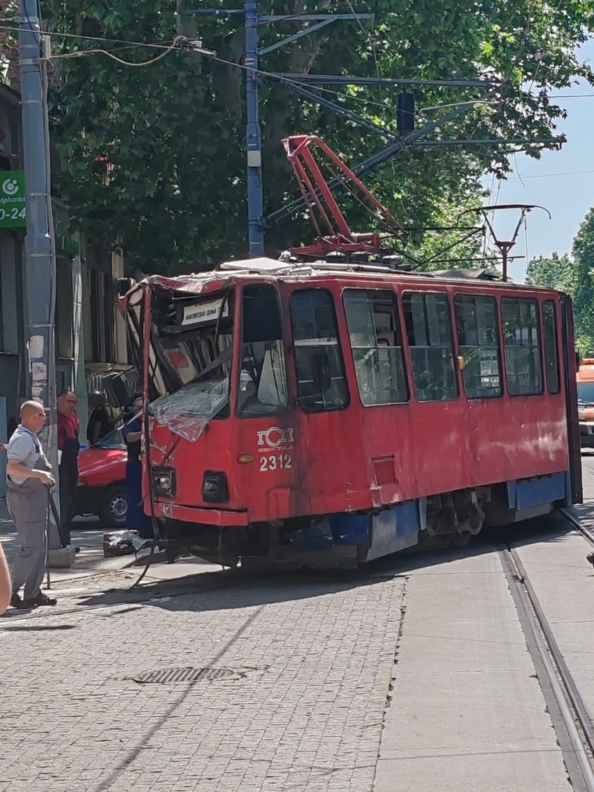 Izvlačenje tramvaja 