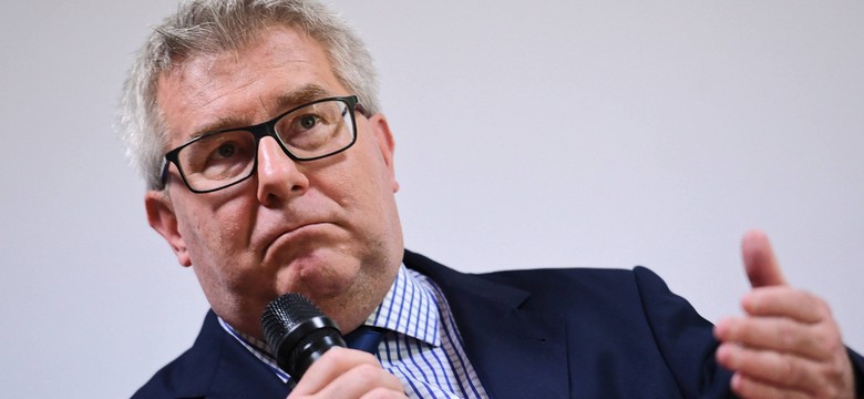 Dymisja premiera? "Z równym skutkiem KO może zgłaszać wniosek, by Czarnecki został cesarzem Chin"
