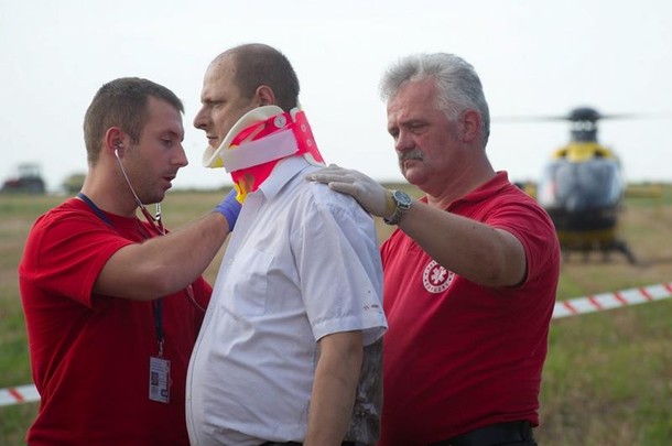 Katastrofa kolejowa w Babach. Lz˙ej rannych rozwieziono do okolicznych szpitali