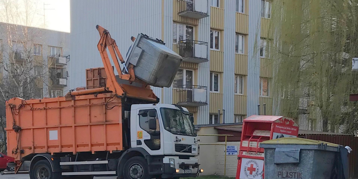 Śmieciarki od lipca będą częściej odbierać śmiecie