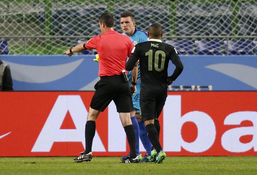 KMŚ: Viktor Kassai skorzystał z powtórki wideo i padł historyczny gol