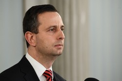 Kosiniak-Kamysz depcze po piętach Kidawie-Błońskiej. SONDAŻ