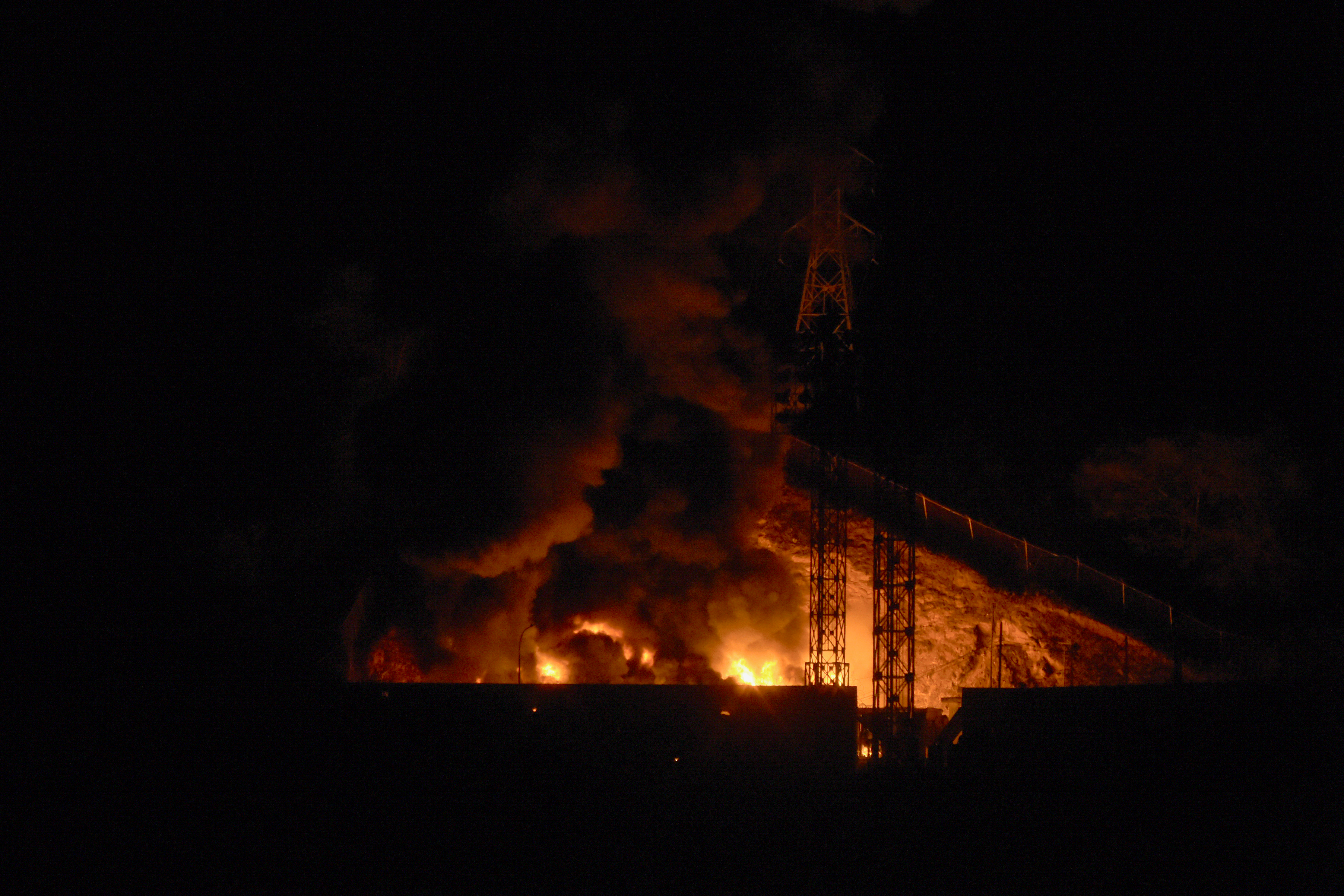 Esplosioni e blackout a Caracas: almeno sette boati nella notte