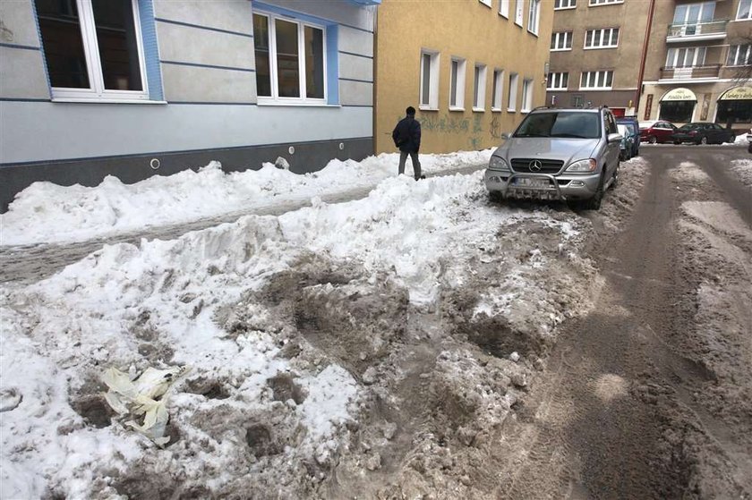 Nie chcemy płacić za parkowanie w zaspach!