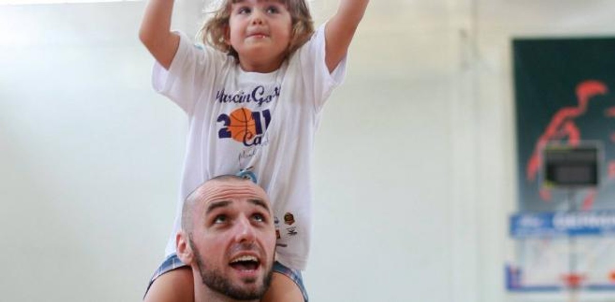 Trening z mistrzem: wystartował Marcin Gortat Camp