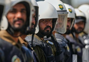 Policija i vojska Pakistana na ulicama Islamabada, čekaju početak pregovora SAD i Irana