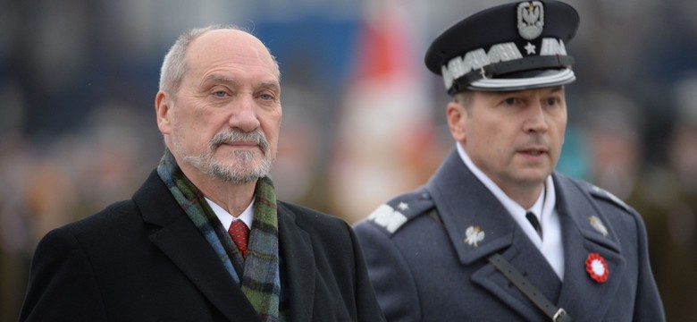 Macierewicz awansuje 132 księży i atakuje Ludowe Wojsko Polskie: Narzędzie represji przeciwko narodowi