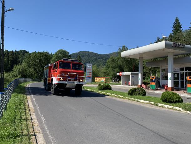 Stary wóz strażacki OSP Cisna w akcji