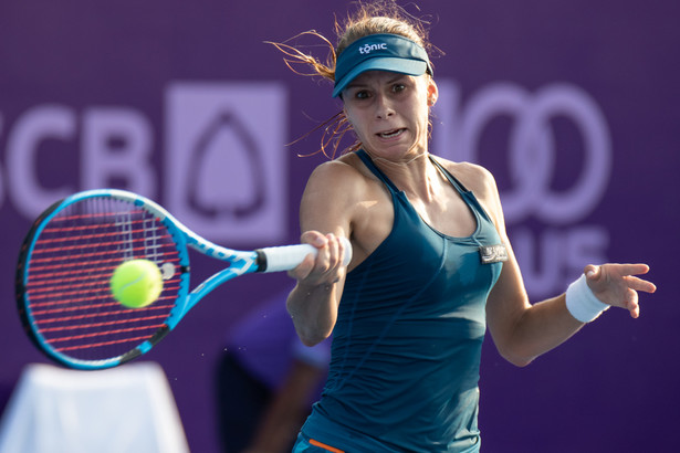 Magda Linette w drugiej rundzie turnieju WTA w Tiencinie