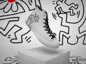 Amikor Keith Haring alkotásai találkoznak a Converse cipőkkel: zseniális kollekció látott napvilágot