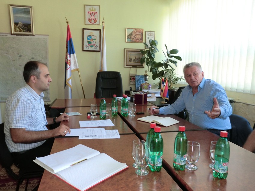 Ilić u Ljuboviji Ilic sa predsednikom opstine Miroslavom Mićićem