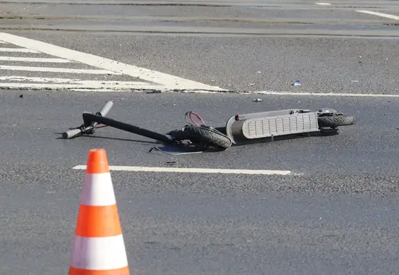 Mandaty za szaleństwa na hulajnogach elektrycznych w Warszawie. Maks. 20 km/godz