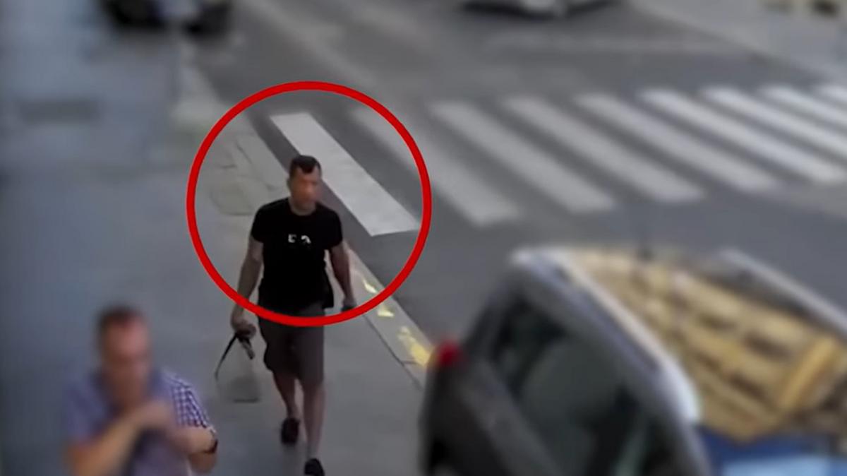 A rendőrség keresi a férfit, aki Terézvárosban ellopott egy fagyiskocsit -  Blikk