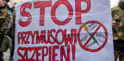 Atak antyszczepionkowców na ratusz w Sędziszowie Małopolskim