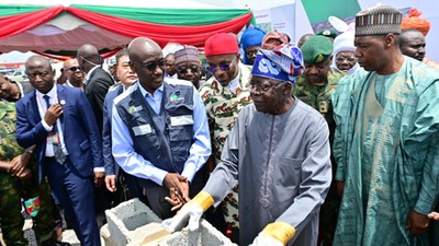 President Bola Tinubu, with NNPC Ltd. GCEO, Malam Mele Kyari and other top officials during the Presidential groundbreaking of Gwagwalada Independent Power Plant in Abuja. [NAN]