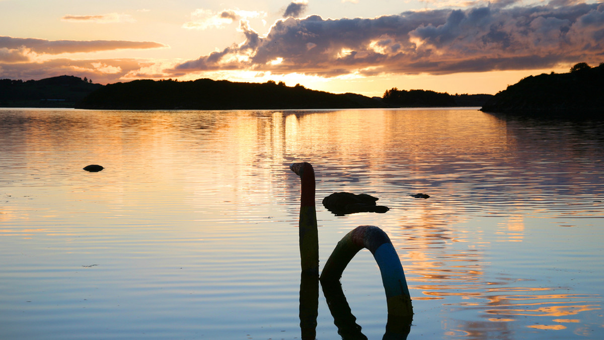 Zespół badaczy rozpoczął poszukiwania angielskiego odpowiednika potwora z Loch Ness w jeziorze Windermere, który dorobił się już przydomka "Bow-Nessie".