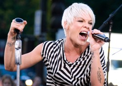 Pink: Wciąż walczę ze swymi demonami