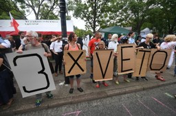 Policja: Dziewięć osób wylegitymowanych w związku z protestem przed Sejmem