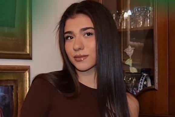 Lepa Pančevka Vanja boluje od leukemije, drugarice su započele humanitarnu borbu, BRAT JOJ JE DONOR, ali porodica ne može sama: Pomozimo!