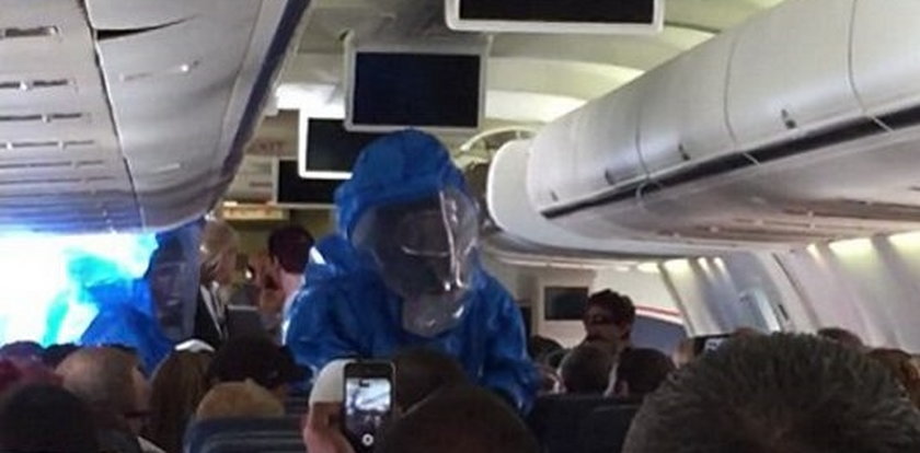 Pasażer samolotu zażartował, że ma ebolę