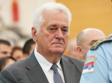 Tomislav Nikolić pre braka sa suprugom, bio zaljubljen u SRPSKU NOVINARKU, ona do detalja opisala njihov odnos: "Često me je zvao, slao poruke..."