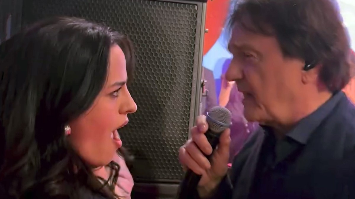 ZDRAVKO ČOLIĆ PRIŠAO ĆERKI JOVANA MEMEDOVIĆA Maša u prvom redu, umalo nije pala u nesvest zbog džentlmenskog poteza: 