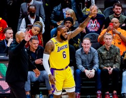 LeBron James zdobył 47 punktów w swoje 38. urodziny [WIDEO]
