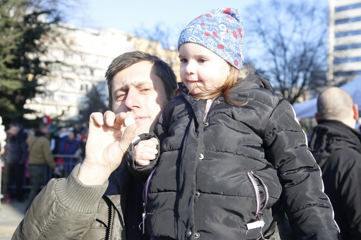 dukat lomljenje božićne česnice 2020.