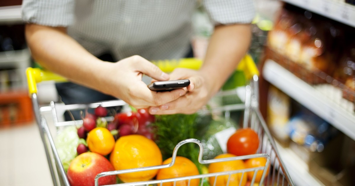 Rządzi na polskich stołach. Polacy wydają fortunę na te produkty