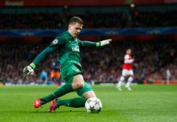 Liga angielska: Szczęsny pokonany. Remis Arsenalu. WIDEO