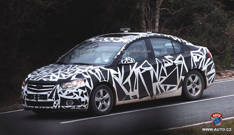 Zdjęcia szpiegowskie: Chevrolet Nubira prawie bez maskowania